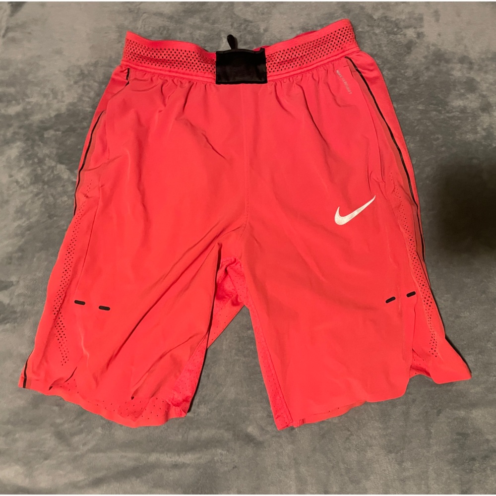 Nike Aeroswift Men's 9" Basketball Shorts